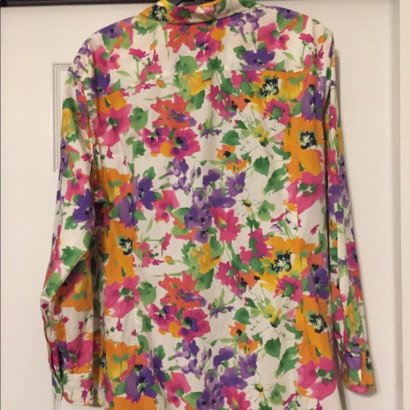 Chaps Bold Flower Print Button Down Top - Picture 4 of 6